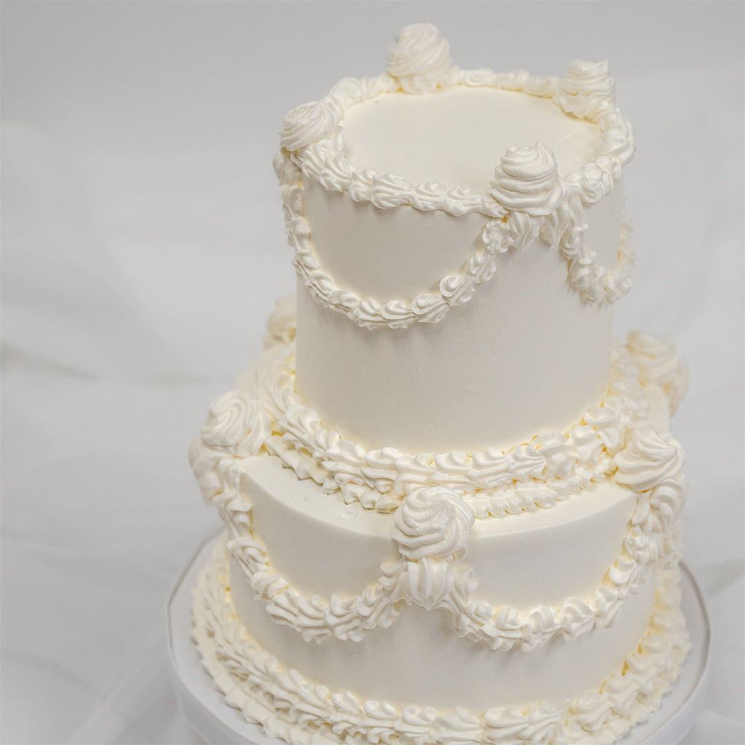 Petit Gateau - White Victorian
