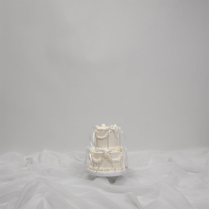 Petit Gateau - White Bow