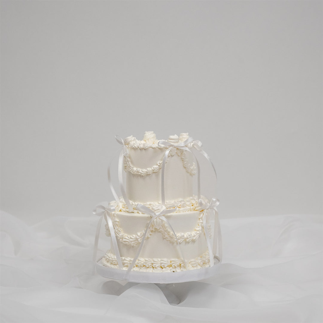 Petit Gateau - White Bow