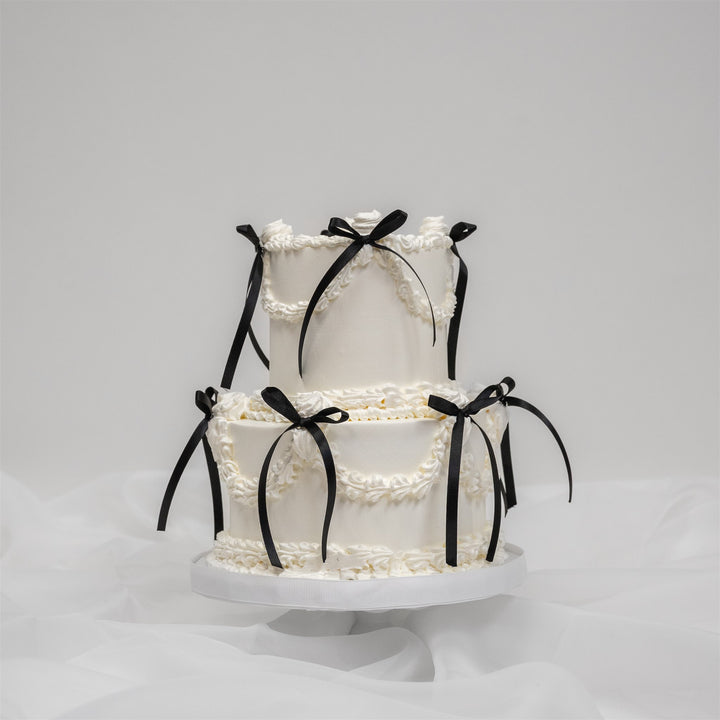 Petit Gateau - Black Bow