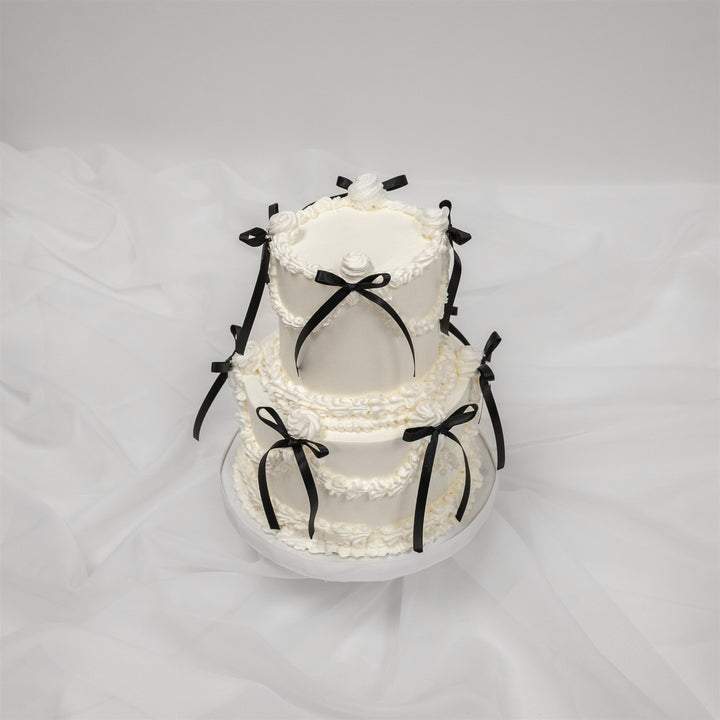 Petit Gateau - Black Bow