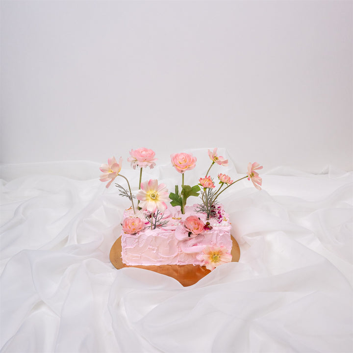 Le Jardin - Blushing Blooms