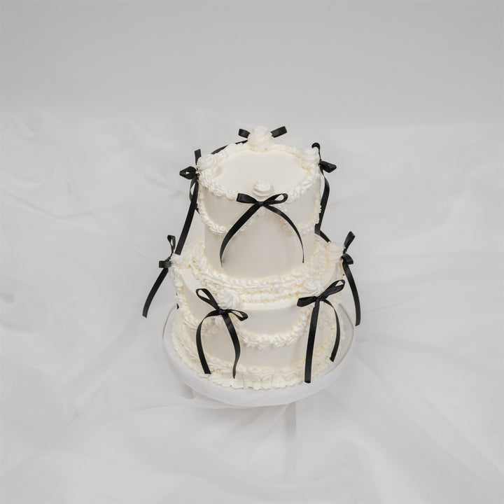 Petit Gateau - Black Bow