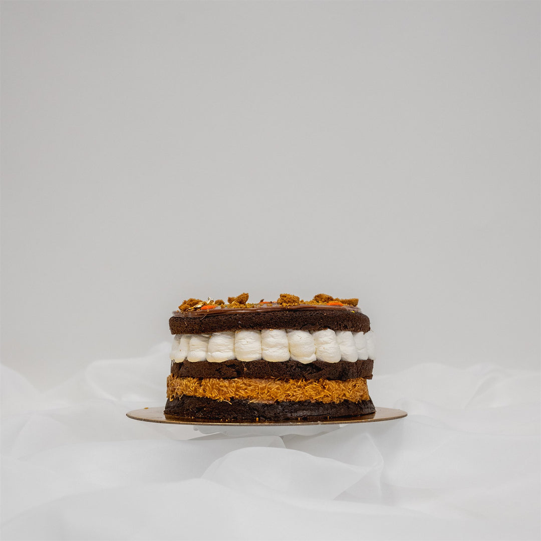 Dubai Chocolate Cake - Biscoff Kunafa