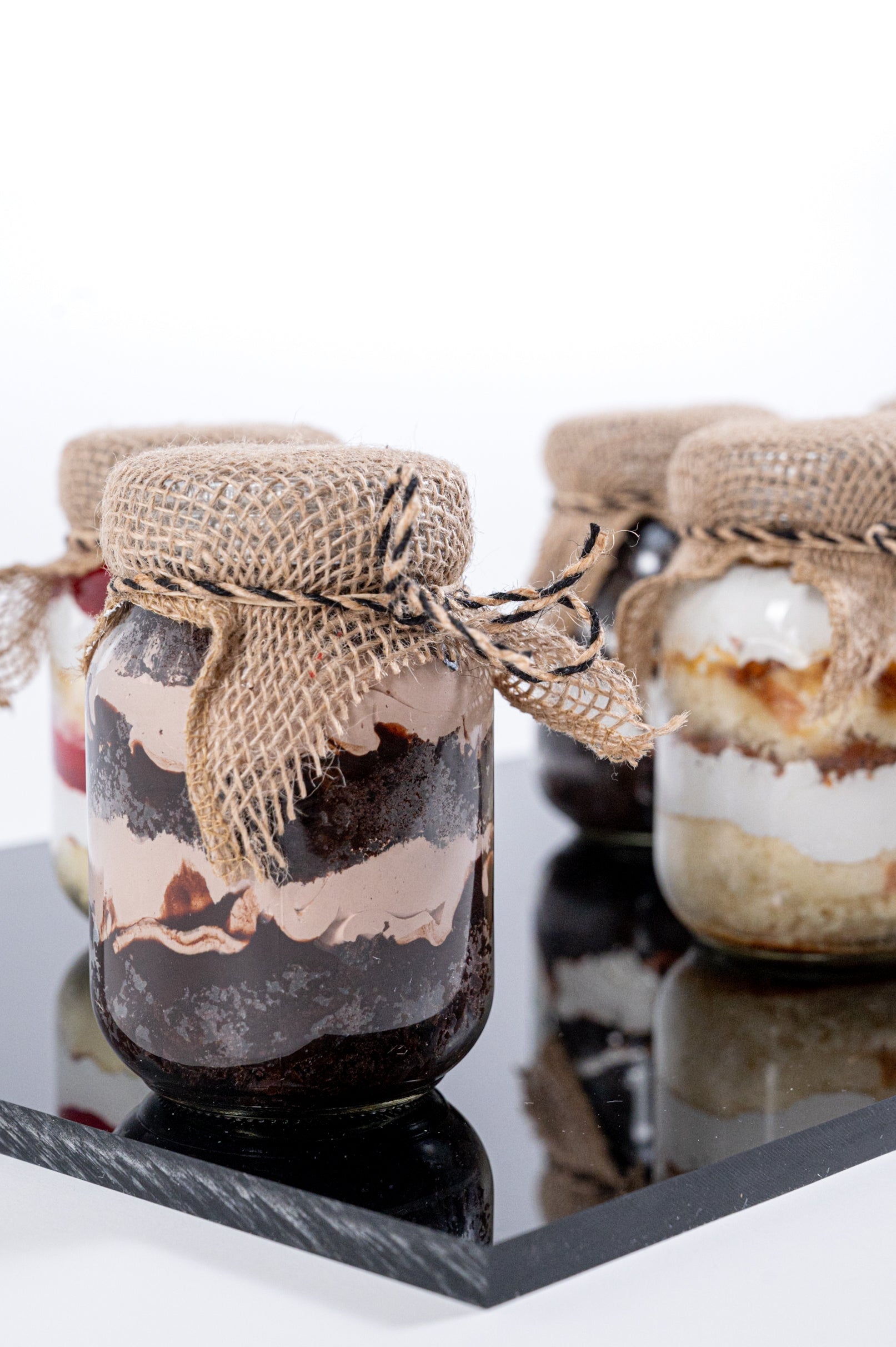 Jar Cake Delivery Online | Cookie Jar Cakes | Dessert in a Jar @399